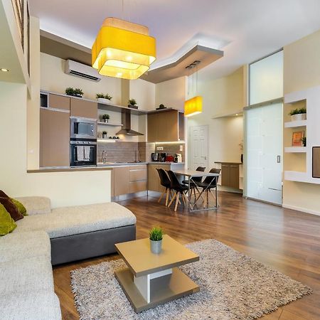 Spacious & Stylish Apartment In Downtown Budapest Eksteriør bilde