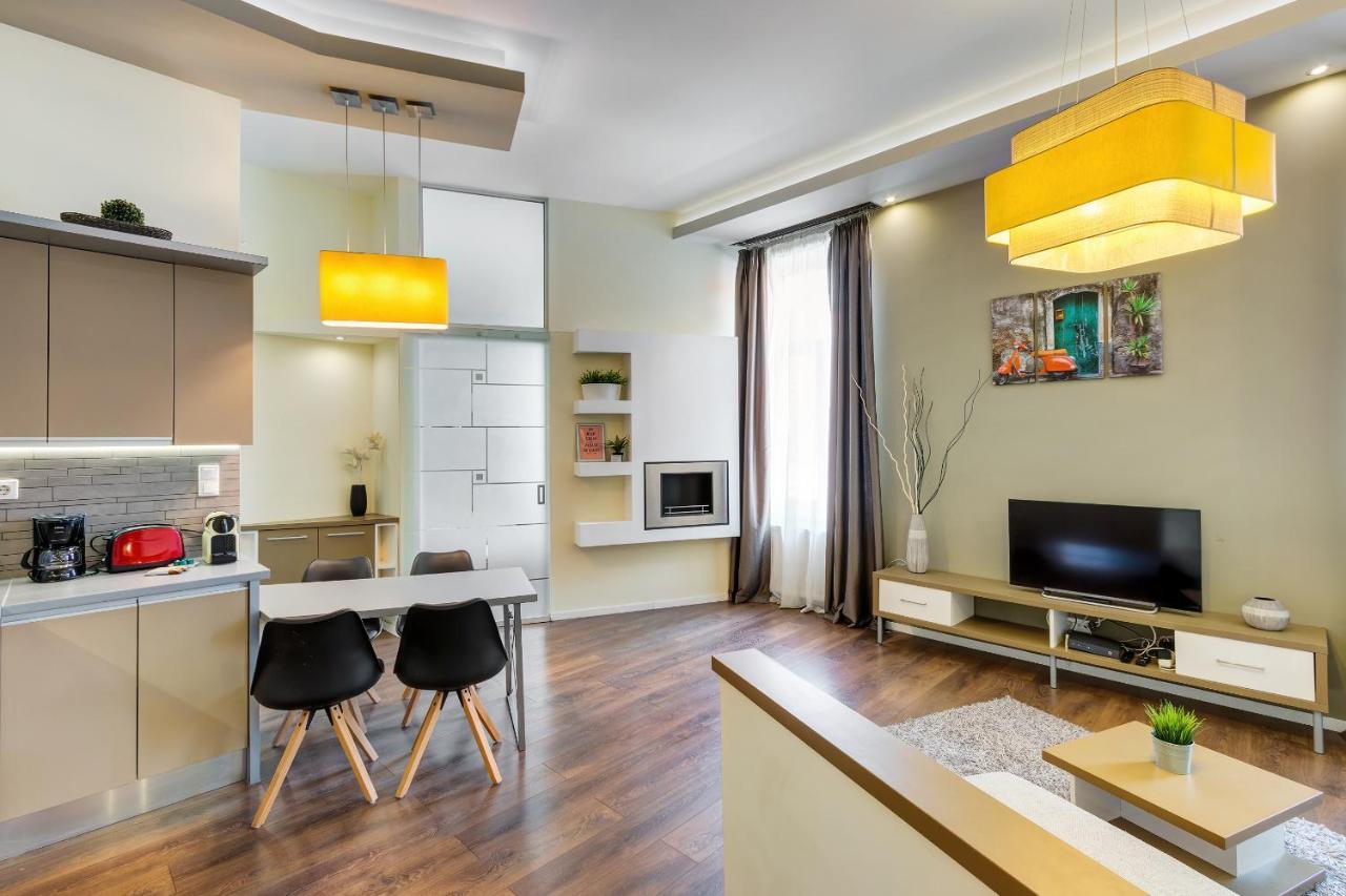 Spacious & Stylish Apartment In Downtown Budapest Eksteriør bilde