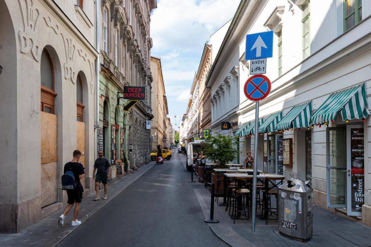 Spacious & Stylish Apartment In Downtown Budapest Eksteriør bilde