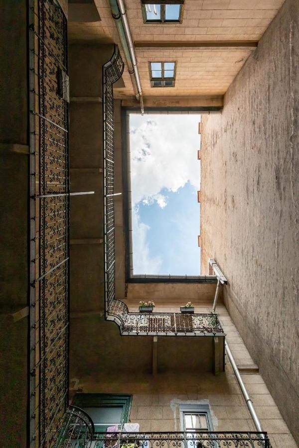 Spacious & Stylish Apartment In Downtown Budapest Eksteriør bilde